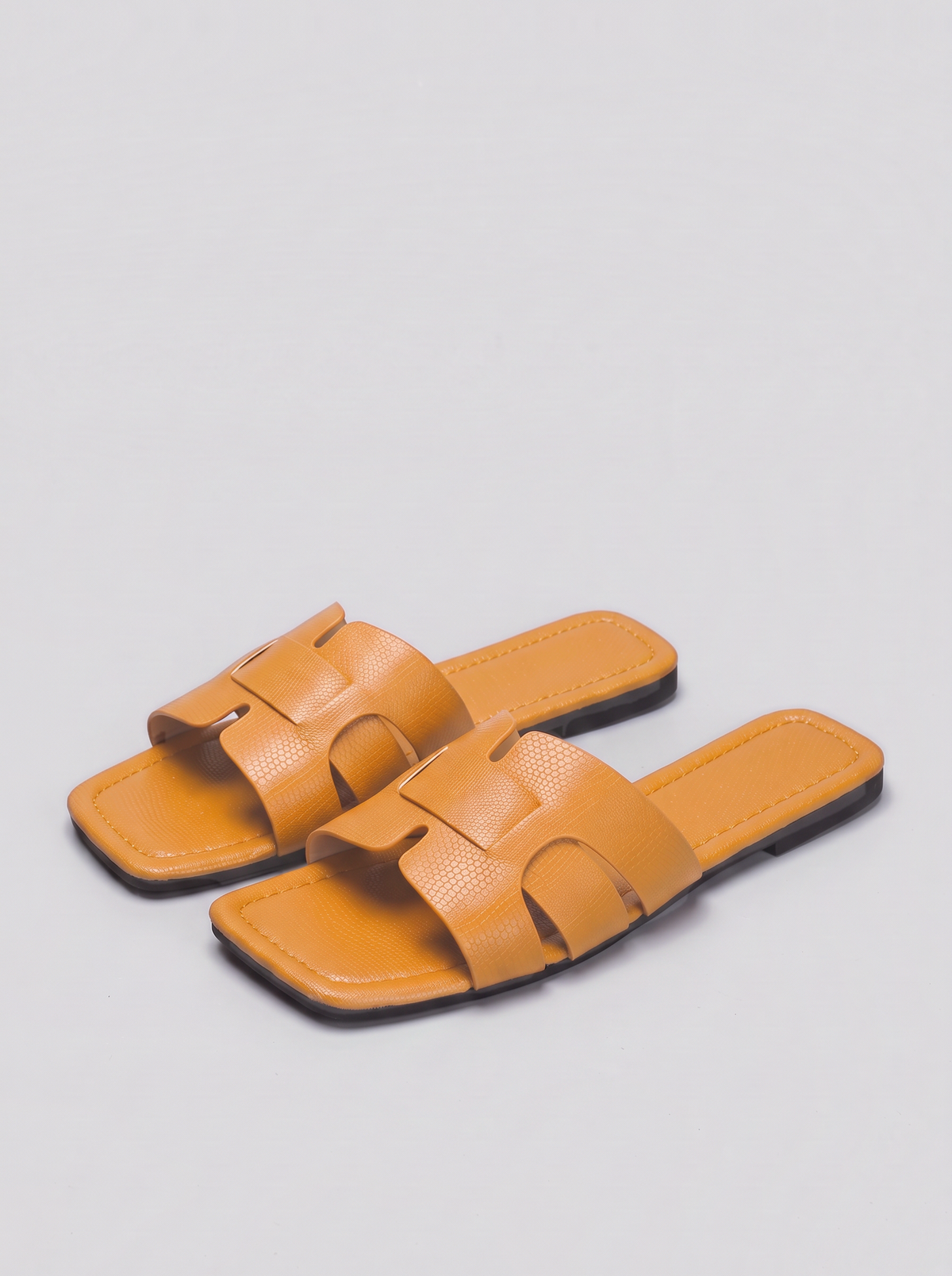 Margot Cut-Out Slides