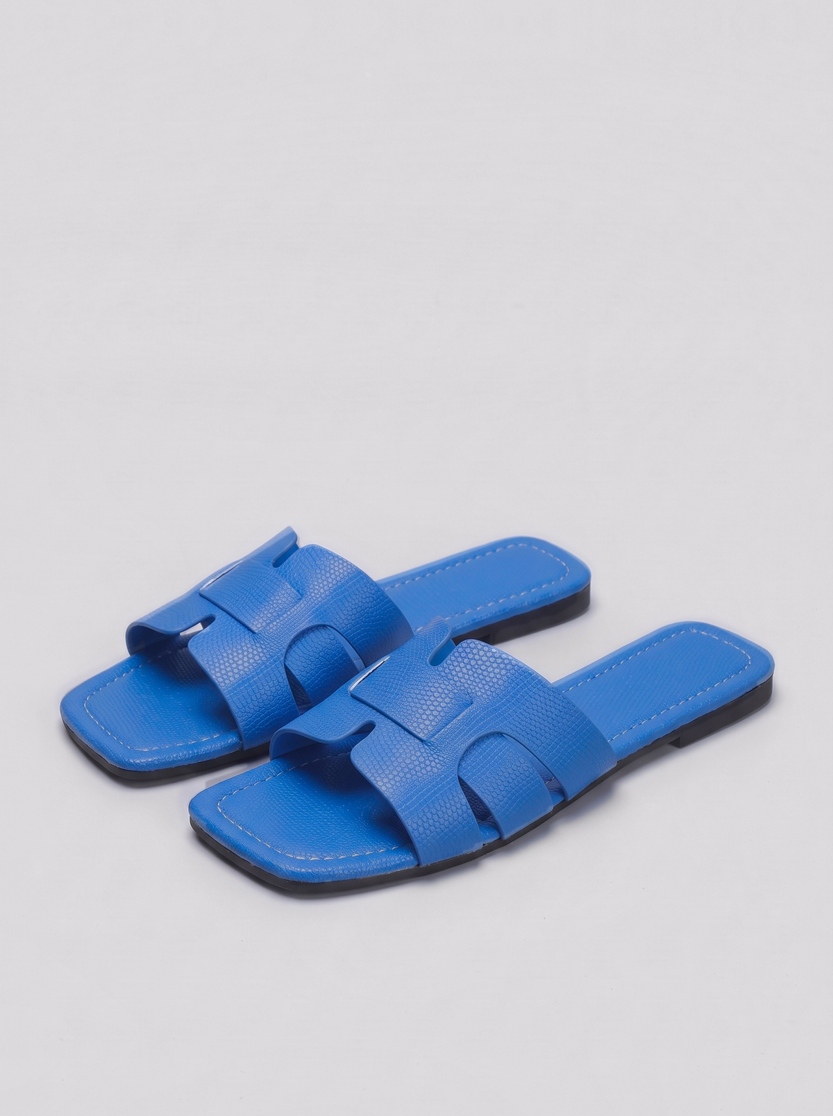 Margot Cut-Out Slides
