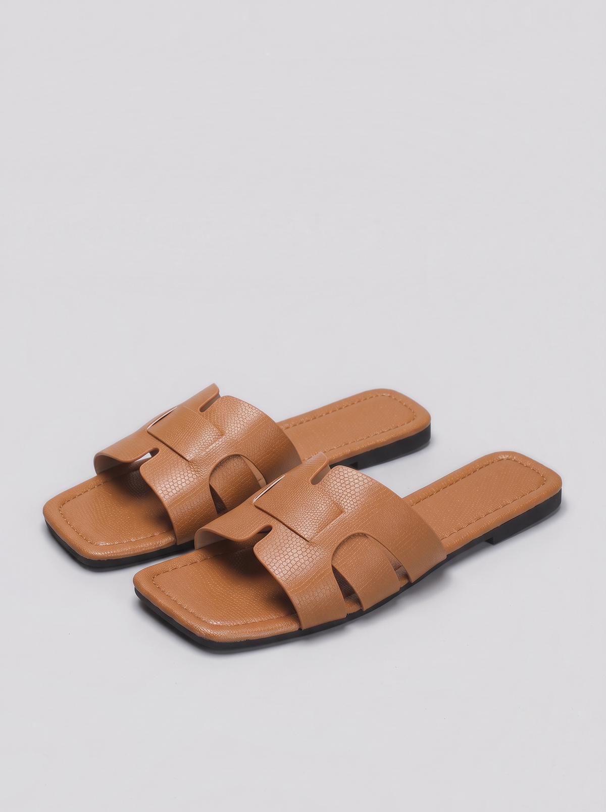Margot Cut-Out Slides